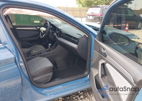 2025 Volkswagen Jetta 1.5T Se from USA, damaged, VIN 3VW7X7BU9SM062951